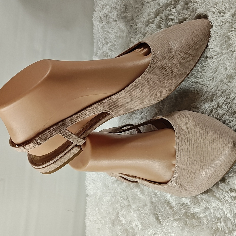 Chinese Laundry Pointy toes flat sandals - Picture 4 of 9